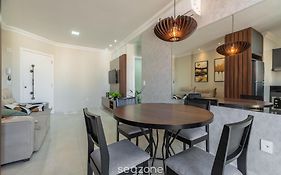 UML - Apartamentos quadra mar em Bombinhas